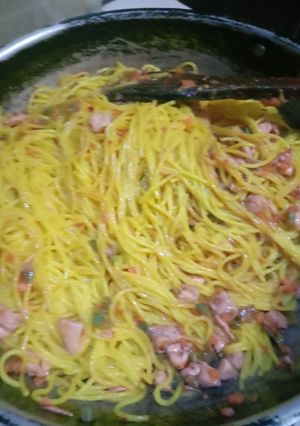 A picture of Chicken vegetable spaghetti.