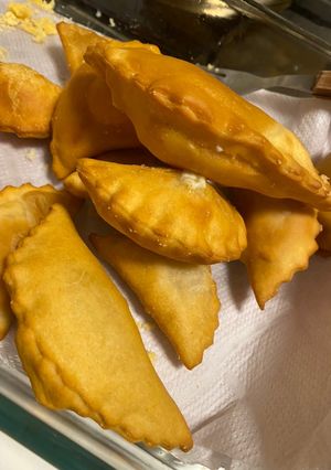 Una foto de Empanadas queso camarón