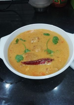 A picture of Punjabi Kadhi.