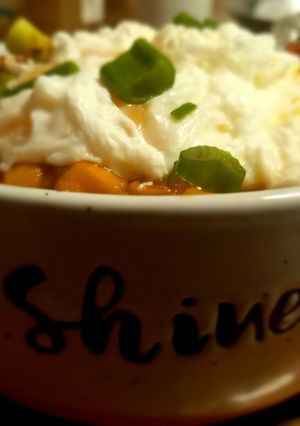 Una foto de Locro Veggie con Huevo Poché y Salsa Picante