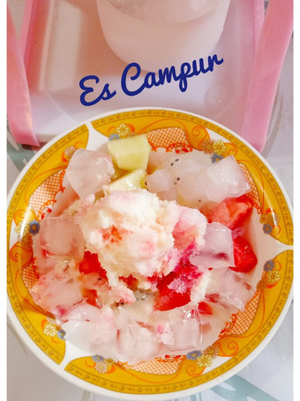 Bagaimana Menyiapkan Es Campur Serut Suka-Suka Ekonomis