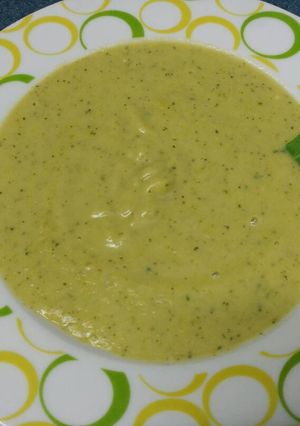Foto principal de Crema de calabacín y brócoli