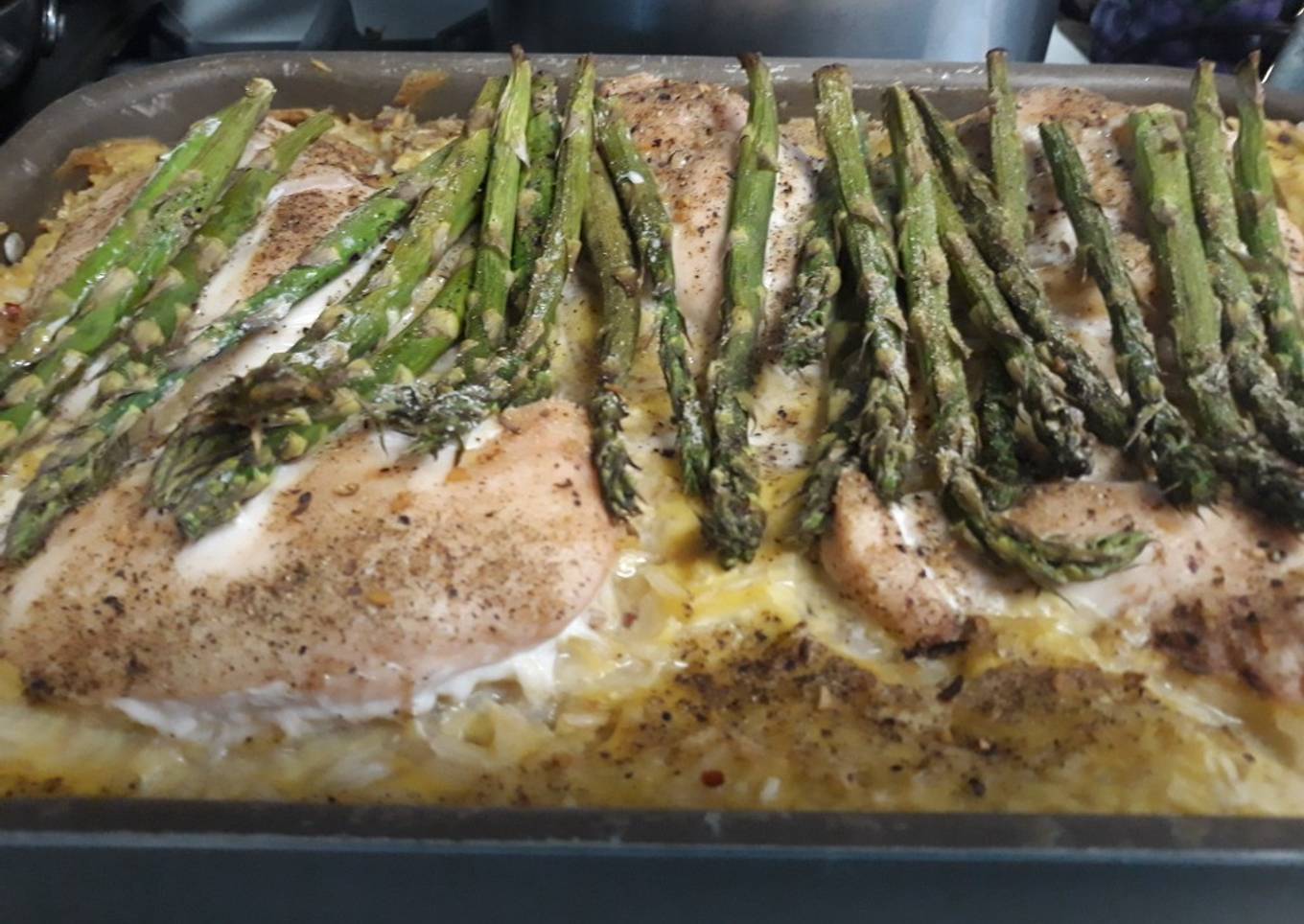 Chicken with jasmine rice and asparagus