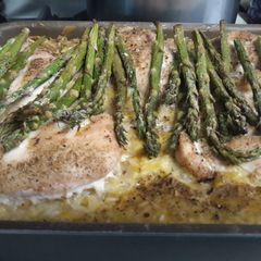 A picture of Jasmine Rice Chicken and Asparagus.