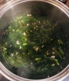 canh cải cúc thịt băm