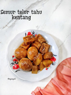 Foto resep Semur Telur Tahu Kentang