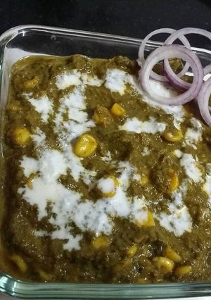 A picture of Malaidaar Palak Corn.