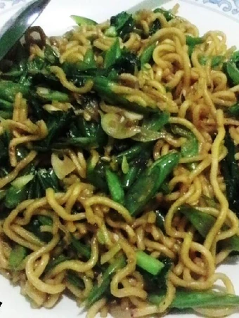 Langkah Mudah untuk Membikin Resep Mie goreng ijo-ijo yang Enak Banget Anti Ribet, Bisa Manjain Lidah