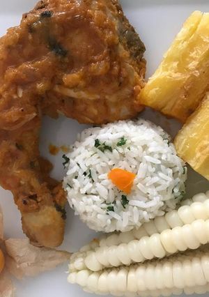 Una foto de Ají de Pollo Encebichado, a lo Carmelita