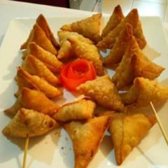 A picture of Beef samosas.