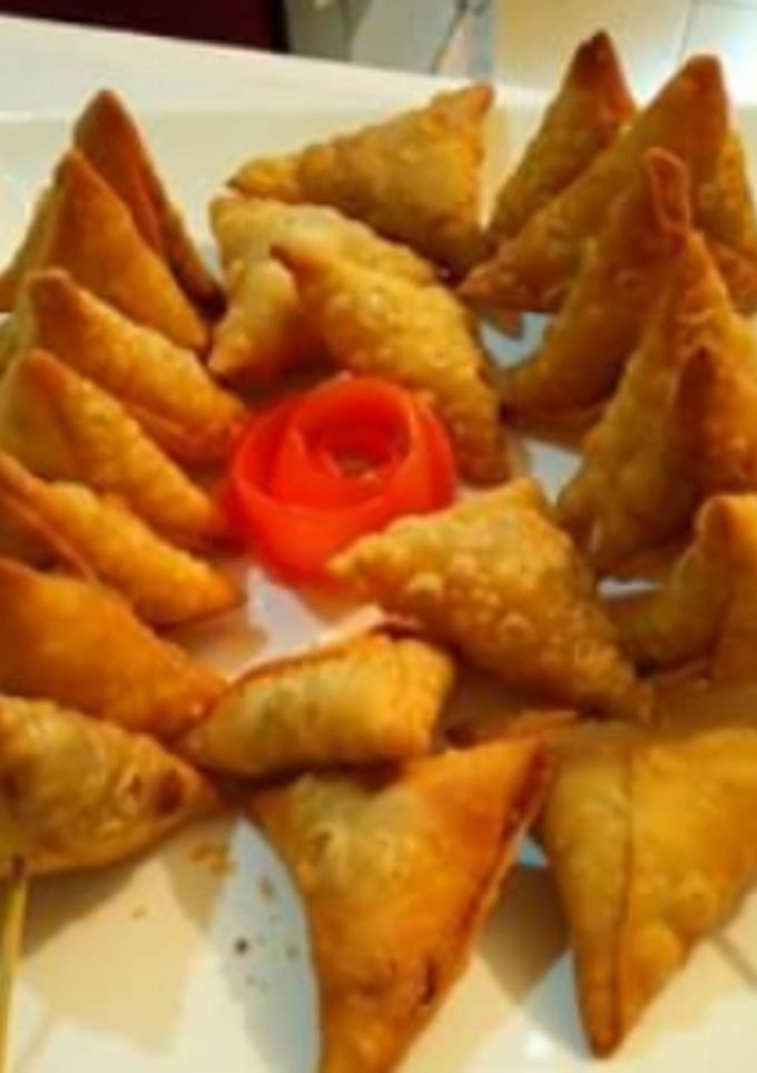 A picture of Beef samosas.