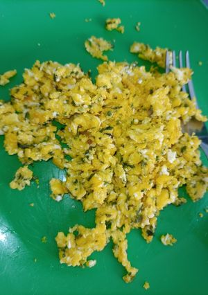 Una foto de Huevos revueltos súper sencillos