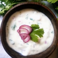 A picture of Onion Raita.
