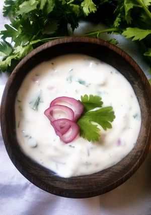 A picture of Onion Raita.