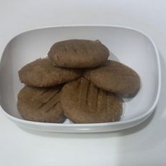 A picture of Diet biscuits with brown sugar 🍪🍪.