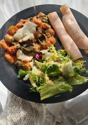 Une photo de Gratin gnocchis epinard sauce tomate Mozzarella