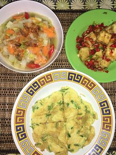Foto resep Menu Makan Siang - Tahu Cabe Garam, Tumis Sawi Putih, Telor Dadar