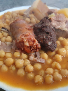 Una foto de Garbanzos con carne