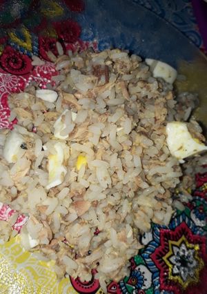 Una foto de Arroz con atún!!!😋😋