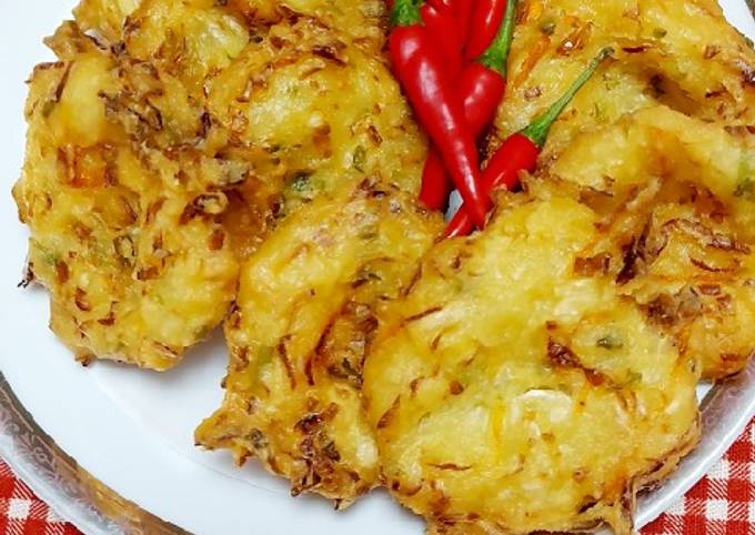 Resep Bakwan sayur renyah dan awet bngt kriuknya Resep Bakwan sayur renyah dan awet bngt kriuknya
