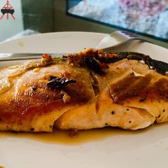 A picture of Basic shallow fry salmon.