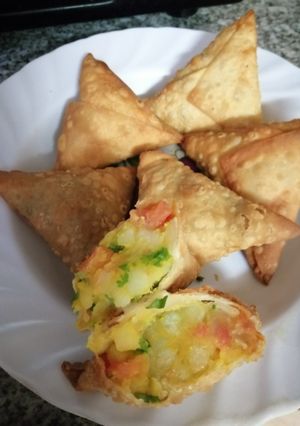 A picture of Potato samosa #endofyearchallenge.