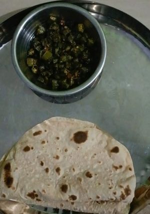 A picture of Bhindi ki sabji.