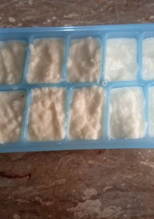 A picture of Frozen Lehsan ka paste.