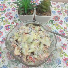 A picture of Apple and cabbage salad.