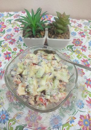 A picture of Apple and cabbage salad.