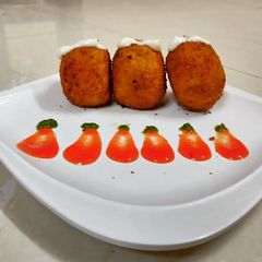 A picture of Cheese balls.