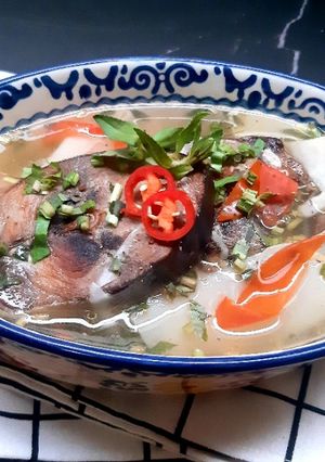Hình của món Canh măng chua cá ngừ.