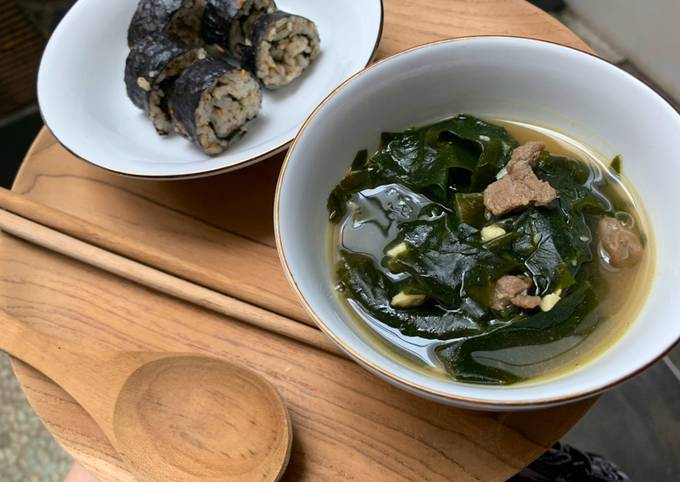 Cara Membuat Miyeok Soup / Sup Rumput Laut Korea yang Bikin Ngiler