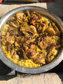 صورة لوصفة مكبوس دجاج على الحطب
