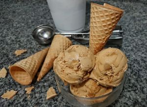 Una foto de Helado Sin Máquina Dulce de Leche