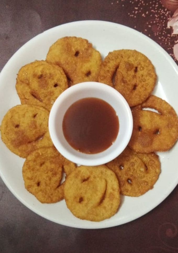 பொட்டேட்டோ ஸ்மைலி செய்முறை முக்கிய புகைப்படம்