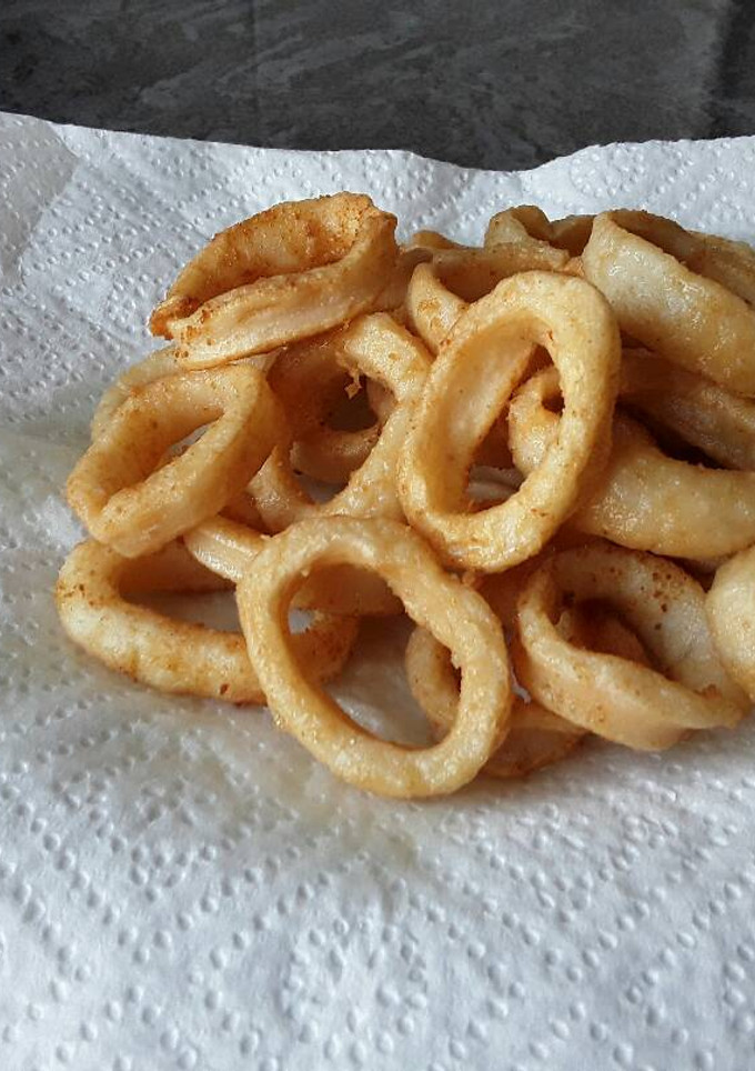 Una foto de Calamares fresco fritos