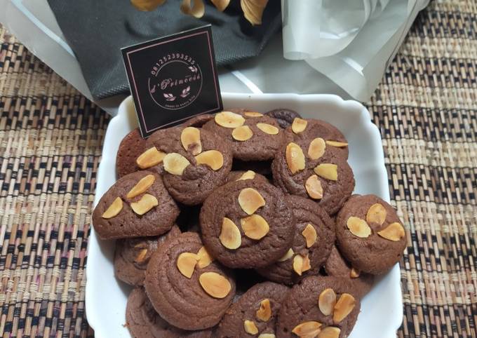 Almond choco butter cookies