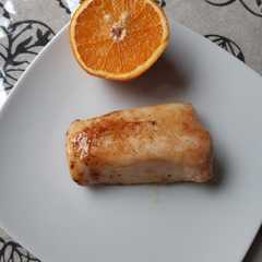 Una foto de Merluza a la naranja fácil