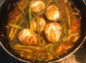 Hình của món Hột Vịt Lộn Xào Me.