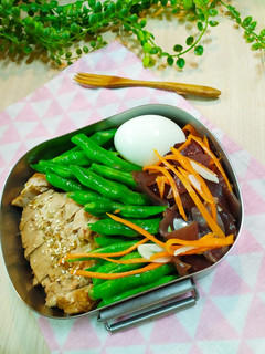 無油煙便當:一鍋搞定舒雞胸肉時蔬便當 的食譜成品照片