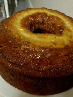 A picture of Easy to bake lemon pound cake.