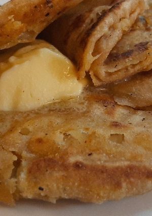 A picture of Layered Aloo Paratha.