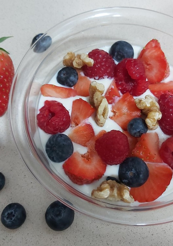 Una foto de Merienda con frutos rojos!!!🍓🍓