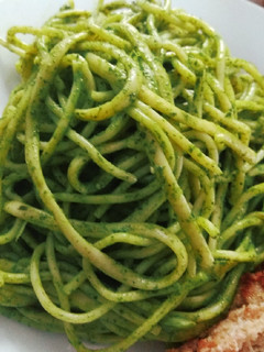 Una foto de Tallarines verdes