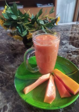 A picture of Papaya juice.