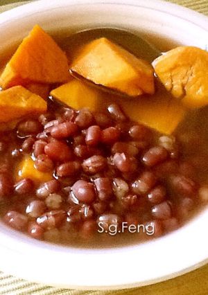 A picture of Red Bean and Sweet Potato Soup (Rice Cooker Version).