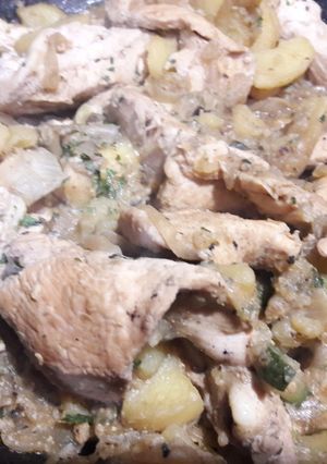 Una foto de Pollo a la Sartén light🍗🥗🥘