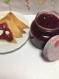 Una foto de Mermelada de Fresas Casera!!