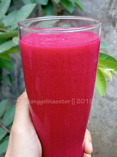 Foto resep Dragon fruit Smoothies with Yogurt